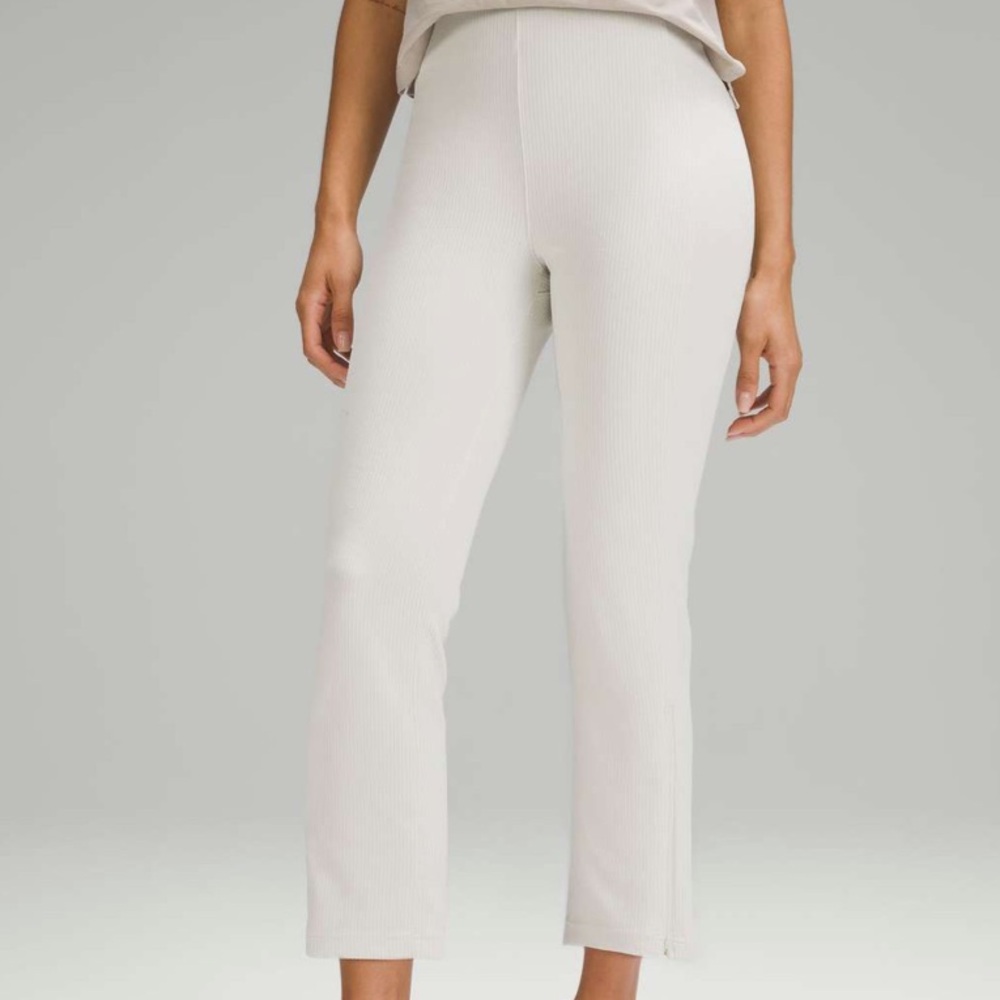 Lululemon Ribbed Softstreme Zip-Leg High-Rise Cropped Pants 25"
Bone